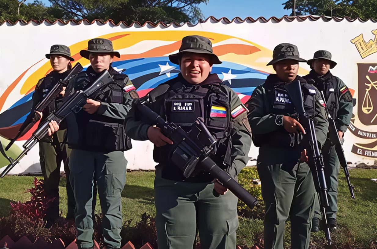 CUPULA de la Fanb usa a uniformadas para lanzar campaña contra María Corina Machado