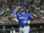 Salvador Pérez igualó a Bob Abreu