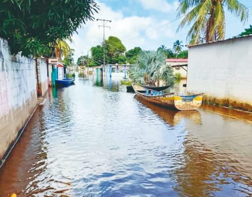 Familias de La Toma afectadas por la crecida del Orinoco