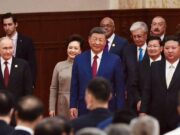 Xi Jinping recibió a Jorge Rodríguez en desfile del Día de la Victoria