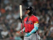 Ronald Acuña comandó la victoria de Atlanta