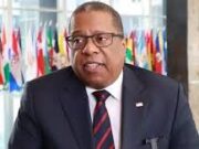 Porque Estados Unidos pasó de autorizar las licencias de operación a Chevron a un cerco militar, así lo descifra Brian Nichols
