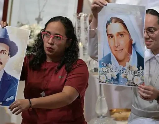 El «médico de los pobres» y una monja educadora: quiénes fueron José Gregorio Hernández y Carmen Rendiles, los primeros venezolanos que el Vaticano declaró santos