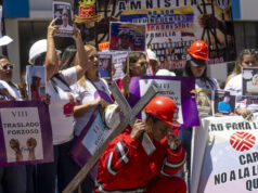 Viacrucis frente al TSJ: familiares exigieron liberación de 170 trabajadores de Pdvsa (Fotos)