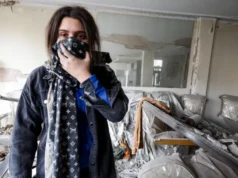 «Pese a la amenaza de los misiles, tratamos de seguir con nuestra vida»: cómo afrontan la guerra los jóvenes en Irán