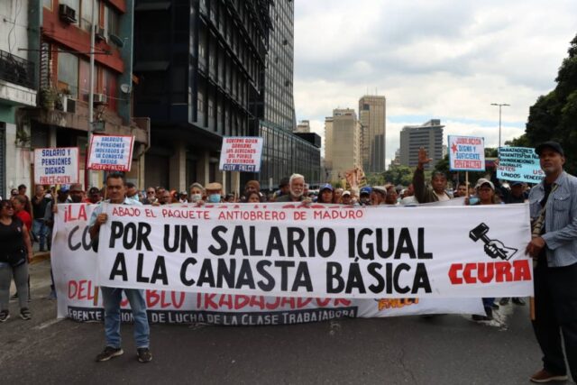 No-venimos-a-bailar-bolero-con-la-policia-docentes-vuelven-a-protestar-este-30Ene-1-1