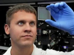 Qué son los «cristales de memoria» que desafían las leyes de la física y prometen solucionar el problema del almacenamiento masivo de datos