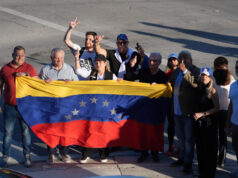 El Nuevo Herald: Entre esperanza y miedo, venezolanos del sur de Florida dudan en regresar