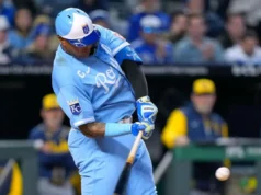 Salvador Pérez sacó su segundo jonrón de la campaña