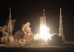 Despega Artemis II, pero la sombra de China sigue presionando