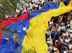 Oportunidad de Oro para el MAS de liderar el centro político. Por: Econ. Roger Hernández