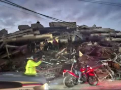 Hazaña en La Guaira: voluntarios rescatan a cuatro personas vivas de edificios Los Corales y Arichuna