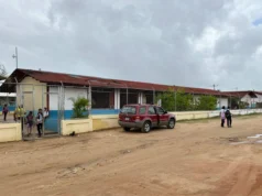 Lluvias pasan factura: Escuela de Villa Bahía colapsa por techos destrozados y falta de mantenimiento
