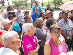 Asamblea de jubilados y pensionados de la administración pública de Carabobo,haciendo sus reclamos