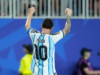 Messi hace historia con triplete en el debut de Argentina