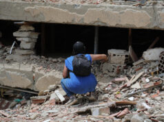 A 11 días de los terremotos: reducen la búsqueda de sobrevivientes y comienza la remoción de escombros
