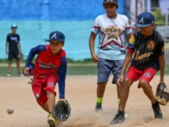 «Tenemos muchos niños fallecidos. Estamos muertos por dentro»: la tragedia que dejan los terremotos en la escuela de béisbol Criollitos de Venezuela