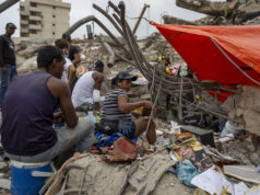 «No podemos dejar a nadie atrás»: venezolanos siguen buscando desaparecidos un mes después