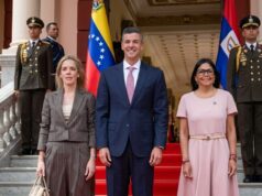Santiago Peña sella su reconocimiento a Delcy Rodríguez con su llegada a Miraflores