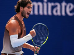Alcaraz vuelve a lo grande más de cuatro meses después: convincente triunfo ante Safiullin en el US Open