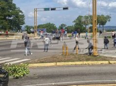 Trabajadores cierran vías principales de Alta Vista para exigir bono de $1.200