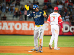 Ángel Reyes comanda el triunfo de Magallanes sobre Caribes