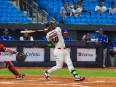 Leones saca las garras ante Tiburones