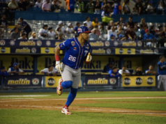 Tiburones se impone al Magallanes en el inicio de la LVBP