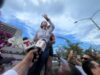 Machado promete “reconstruir Vargas” en primera visita tras terremotos a zona de desastre